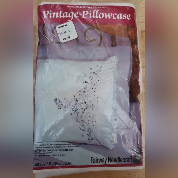 Fairway Needlecraft Co. Other - Embroidery Stamped Pillowcase with Floral Girl Design